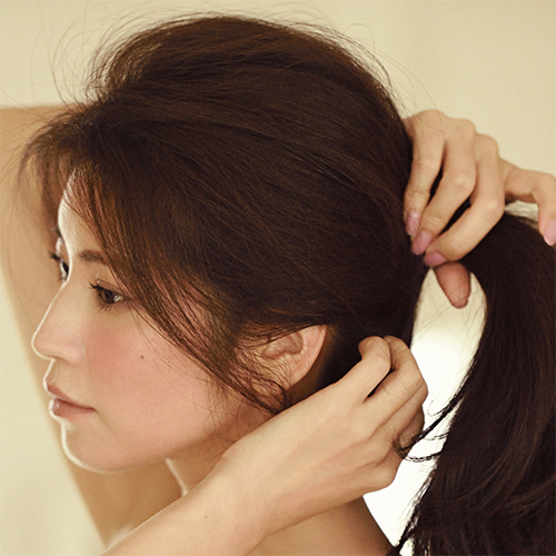 男が今すぐ抱きしめたくなる「グッとくる」彼女の仕草とは？