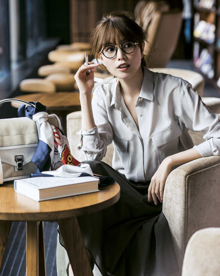 蛯原友里着用の人気ブランドコラボ服が買える 公式ストアがオープン Cancam Jp キャンキャン