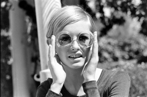 British fashion model Twiggy at Beverly Hills party in her honor. (Photo By Ralph Crane/The LIFE Premium Collection/Getty Images)
