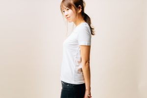 ユニクロ Gu 無印良品 Gap 4ブランドの 白tシャツ を着比べてみた ユニクロ Gu 無印良品 Gap 4ブランドの 白tシャツ を着比べてみた