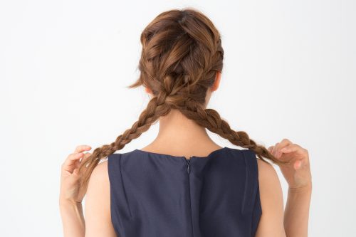 ロングヘアのアップヘアアレンジ