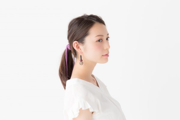 簡単ひとつ結びのヘアアレンジにも！