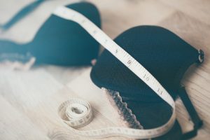 ブラジャーのサイズの正しい測り方 平均やサイズアップテクも
