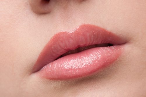 女子の 唇 のコンプレックス1位は 輪郭がぼやけている なりたい唇は Cancam Jp キャンキャン