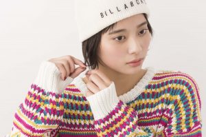 ニット帽アレンジ ロングヘア編 1 スノボにもぴったり ワザありサイド結びで動いてもかわいさキープ