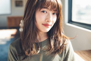 丸顔さんに似合う髪型は 長さ別似合う髪型とヘアアレンジをご紹介