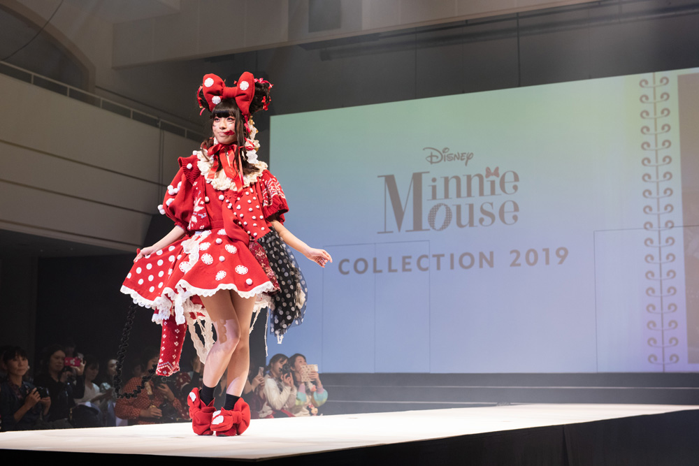 ミニーマウス降臨 文化服装学院とミニーマウスのファッションショー開催 Cancam Jp キャンキャン
