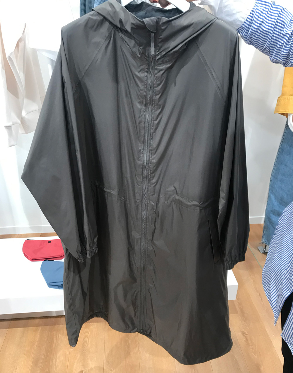 再入荷 ライトブロックテックコート UNIQLO ユニクロ オリーブ ロングコート