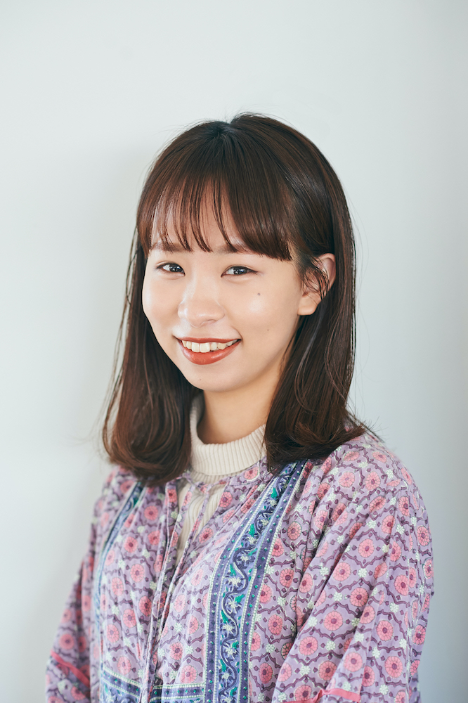 春エモフェミヘア なめらかさとツヤが際立つアイドル風セミロング Cancam Jp キャンキャン