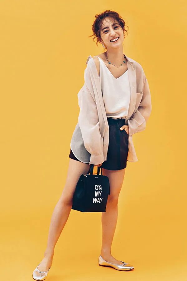 黒 ベージュのおすすめコーデ7選 定番配色こそトレンドアイテムで差をつける 秋