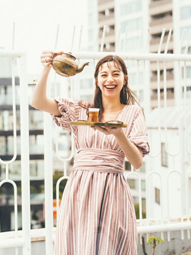 今日のコーデ フェミニンなパフスリワンピは ストライプで爽やかに Cancam Jp キャンキャン