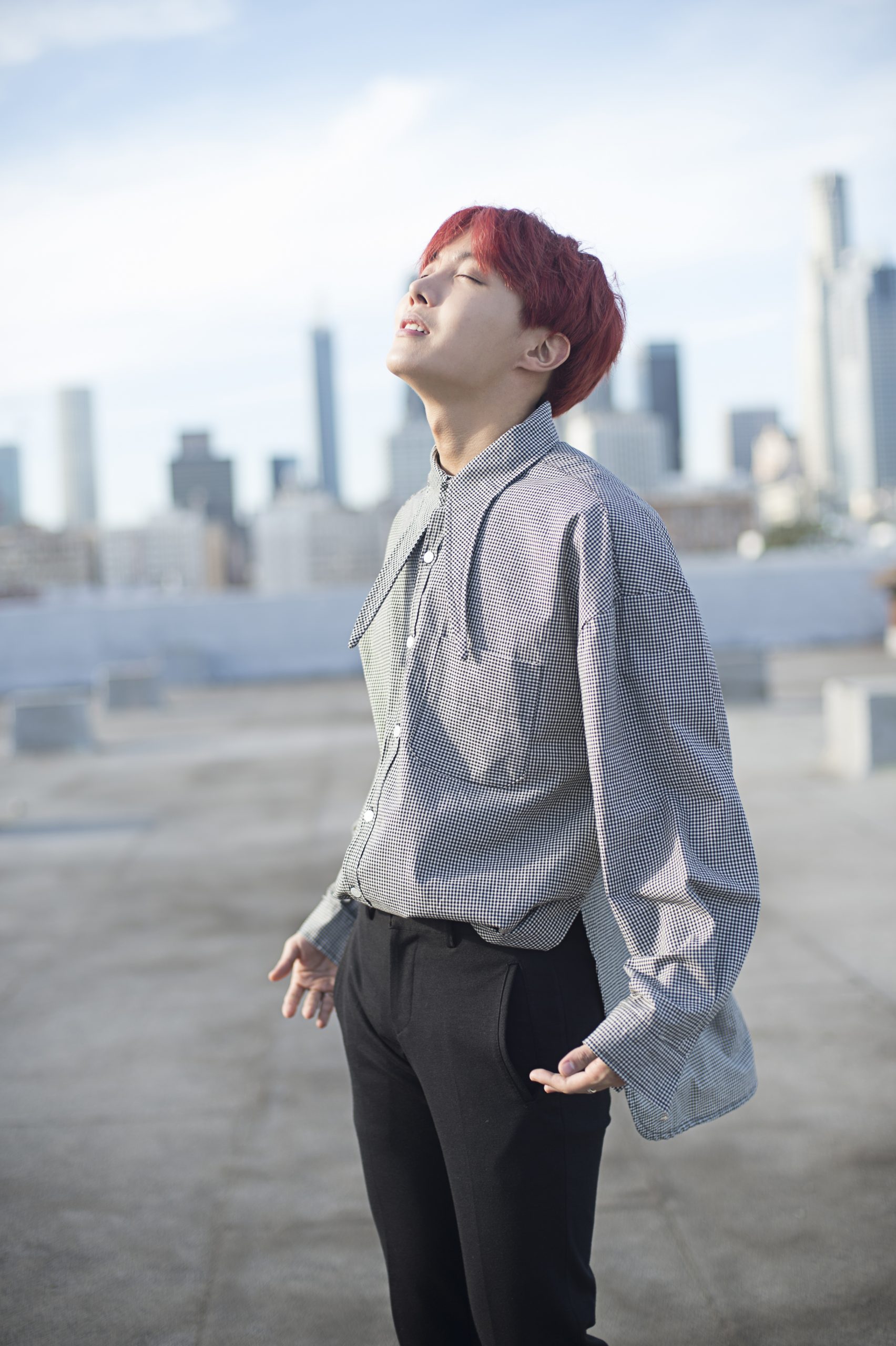 動画あり】売れまくりのBTS写真集『Dicon BEHIND THE SCENE』オフ 