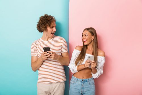 カップルにおすすめの旅行先 満足度を上げる場所や便利な持ち物