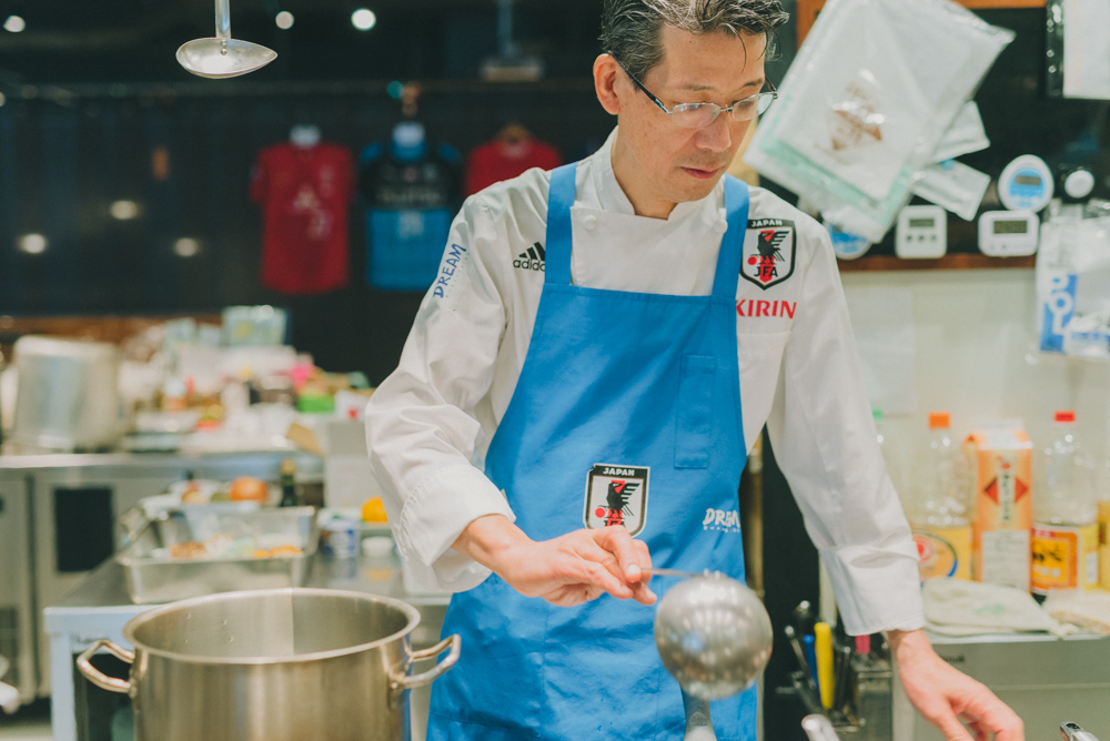 冬野菜たっぷり 洋食屋さんのカレー がおうちでも 日本代表シェフ直伝 Cancam Jp キャンキャン