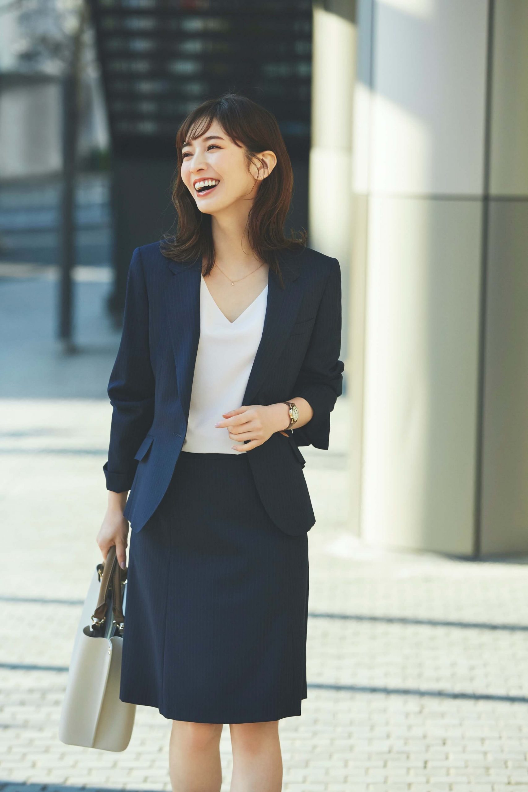 憧れのお仕事服って 品よくかわいいaokiのスーツを職種別に着てみた 大人フェミニン ほのか編 Cancam Jp キャンキャン 憧れのお仕事服って 品よくかわいいaokiのスーツを職種別に着てみた 大人フェミニン ほのか編 Cancam Jp キャンキャン