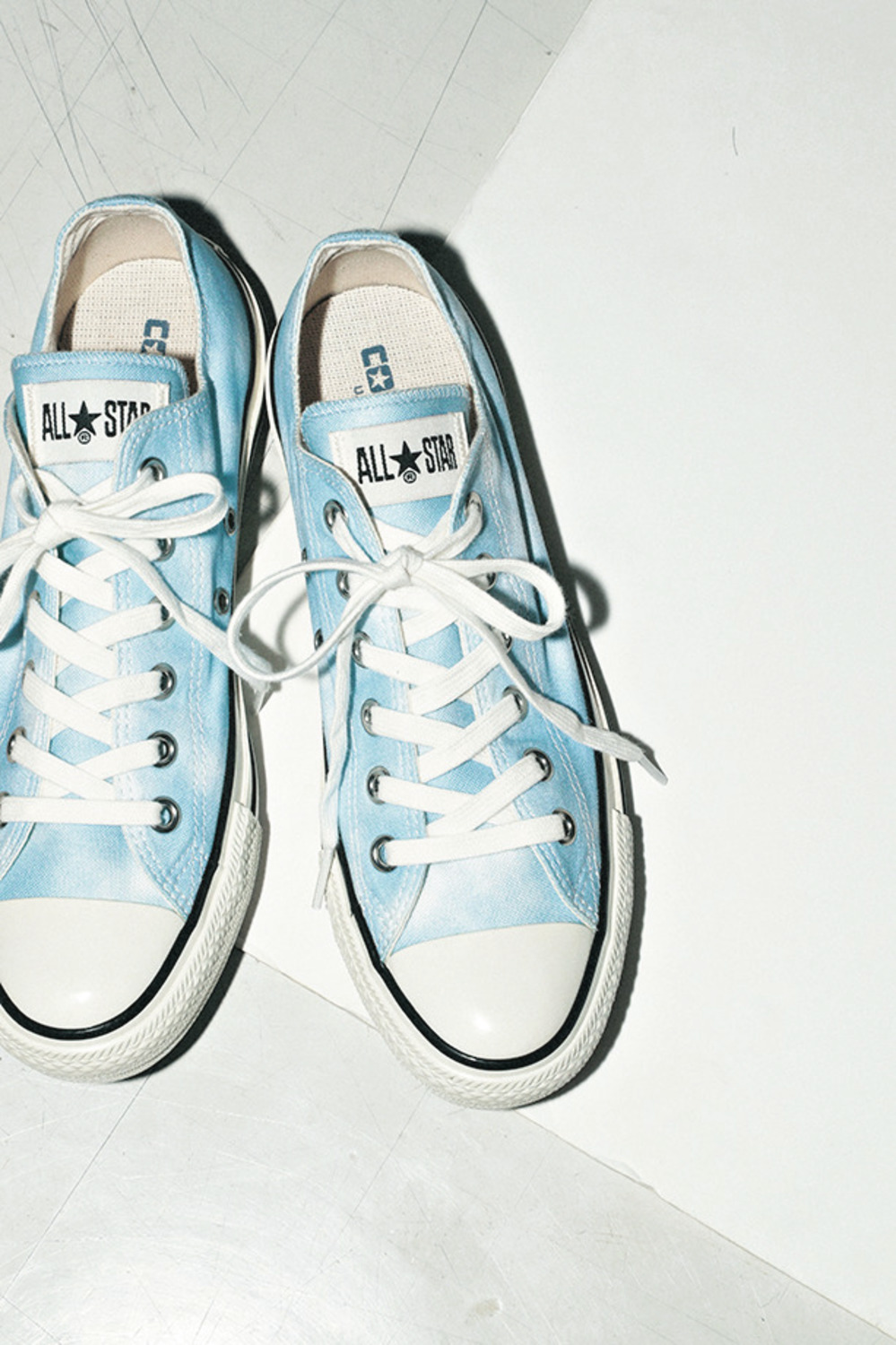 透明感も知的さもある ブルー を着ない手はない おすすめブルーコーデ40選