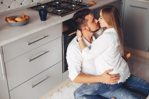 不意打ちキスが難しい cm 30cm身長差カップルのあるある10選 うまくいく秘訣 Cancam Jp キャンキャン