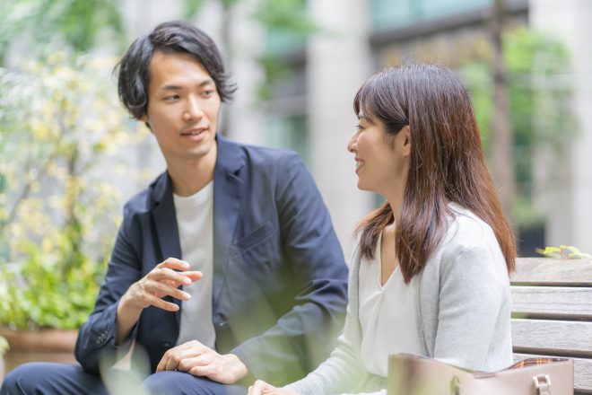 彼氏持ち女性の脈ありサインとは その心理と略奪方法 Cancam Jp キャンキャン