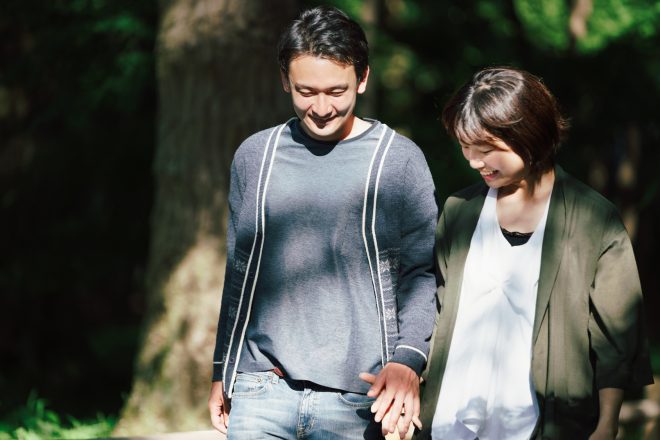 シャイな男性の特徴と心理 好意を持った相手への態度と付き合い方 Cancam Jp キャンキャン