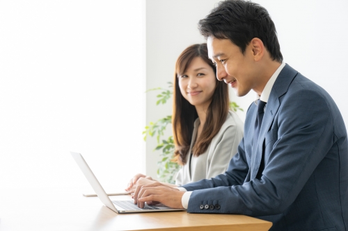 両想いの確信がほしい 想い合うふたりの特徴 雰囲気からわかる両想い診断 Cancam Jp キャンキャン