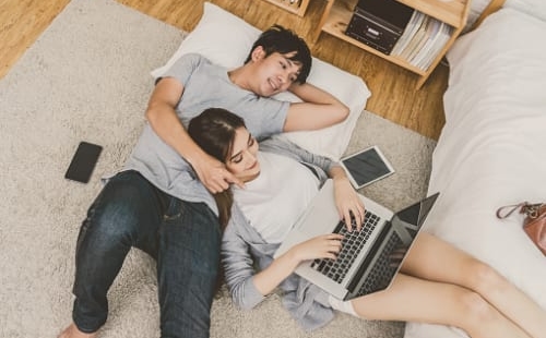 同棲あるある10選 同棲から結婚するカップルとそうでないカップルの違い Cancam Jp キャンキャン