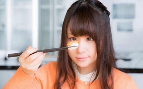 ストレスで太った ストレス太りしやすいかの診断とダイエット法 Cancam Jp キャンキャン