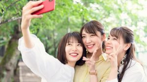 写真写りが悪い 実物は可愛いのに写真写りが悪い理由と対処法3選 Cancam Jp キャンキャン