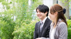 男性が意識している態度3選 職場の男性が出す 惚れてるサイン とは Cancam Jp キャンキャン