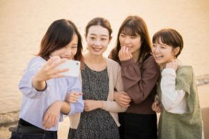 マブダチは死語 令和流の意味や使い方 信頼できる友達の特徴 マブダチは死語 令和流の意味や使い方 信頼できる友達の特徴