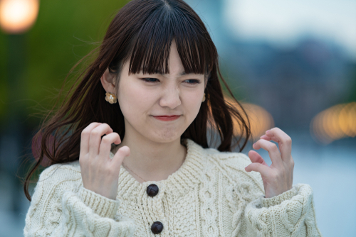 元カノ話がむかつく ジェラシー の意味 恋人に嫉妬してしまう瞬間と対処法 Cancam Jp キャンキャン