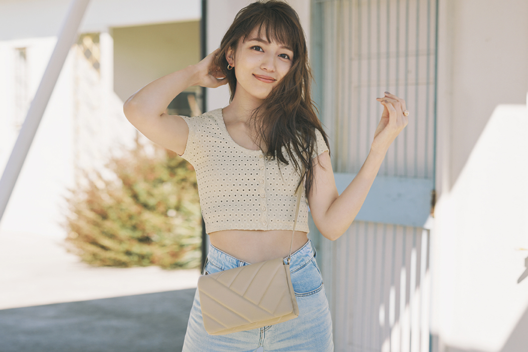 川口春奈さん私服☆H beautyu0026youthニットトップス/タックハーフパンツ-silversky-lifesciences.com