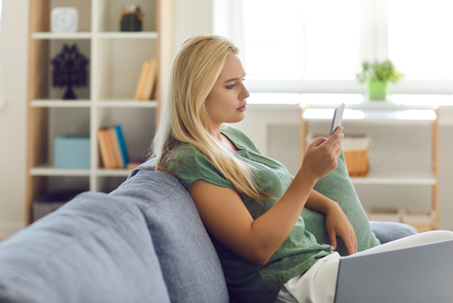 好きな人からlineが来ない 返信しない心理は 脈なしなの