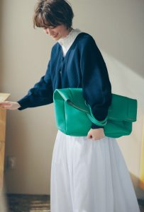 ターコイズブルーとの違いは?「ターコイズグリーン」ってどんな ターコイズブルーとの違いは?「ターコイズグリーン」ってどんな