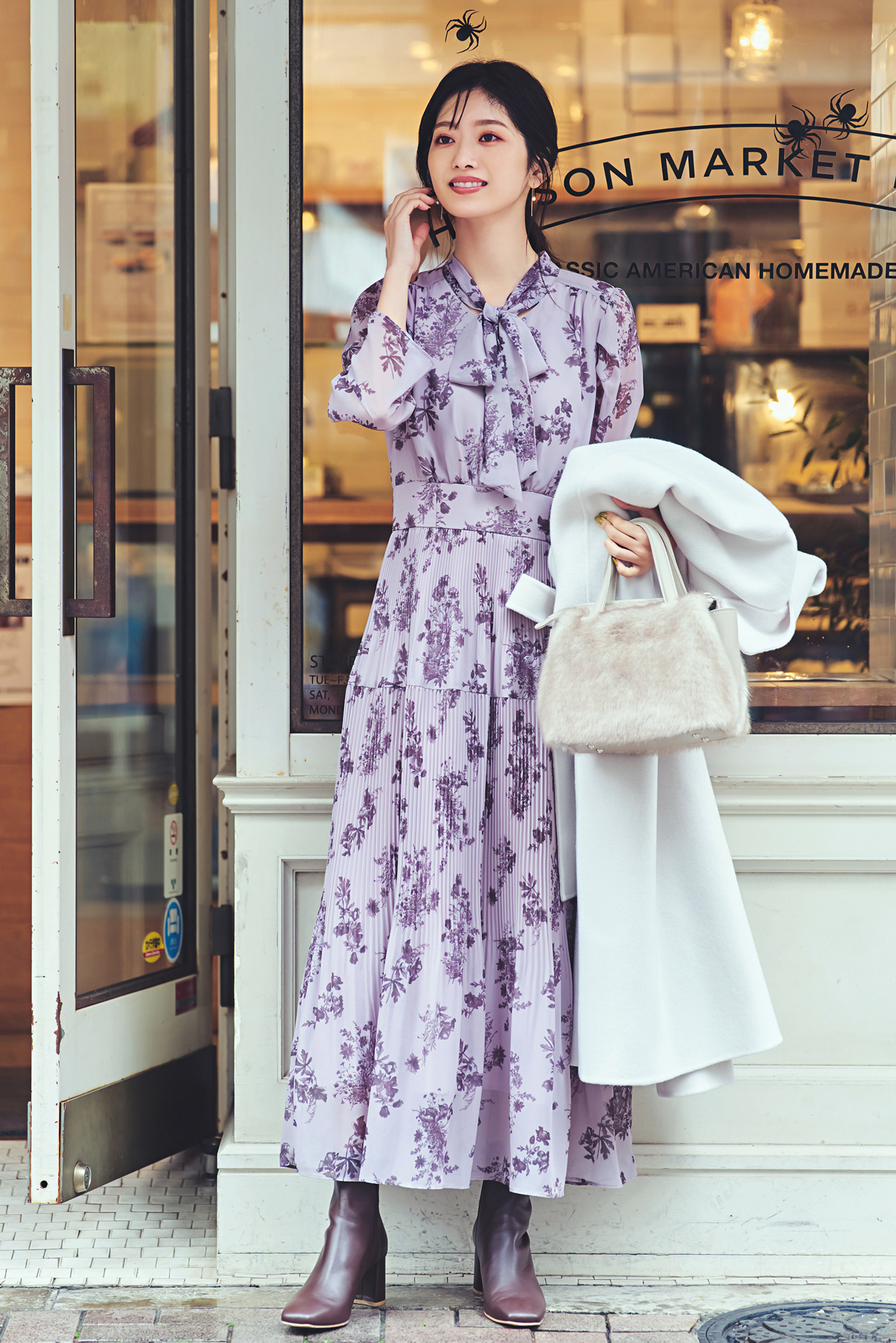 ニュアンスカラーで引き立てる♡花柄ワンピの着こなし【今日のコーデ