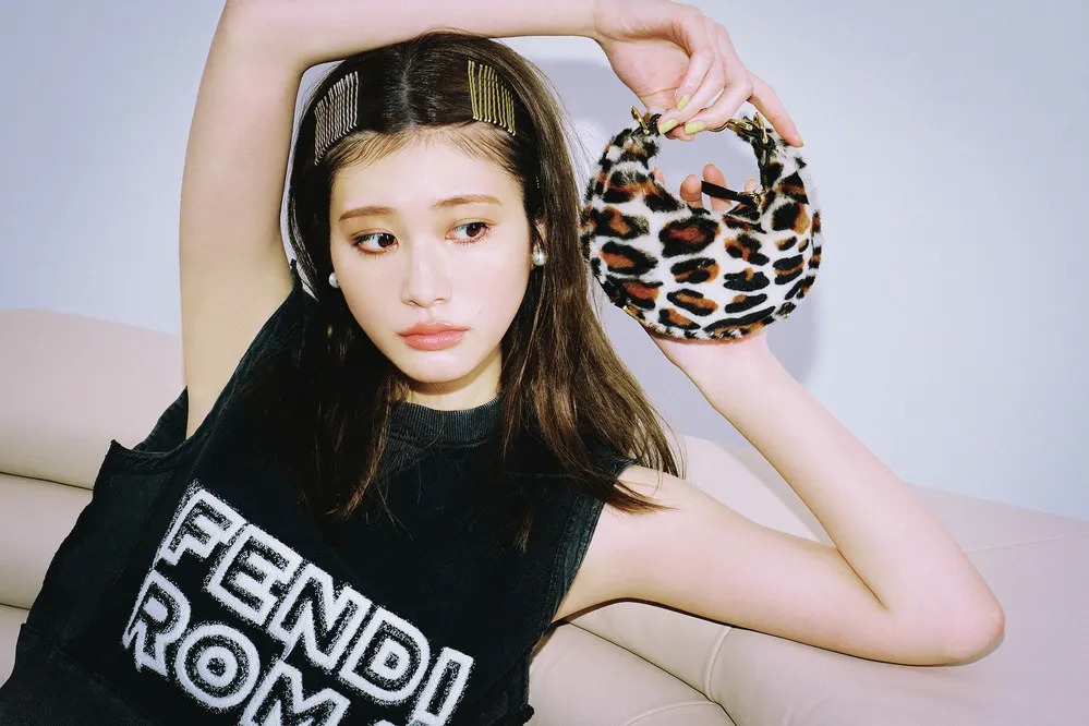Dior Marie claire FENDI CELINE 傘 雨 ブランド