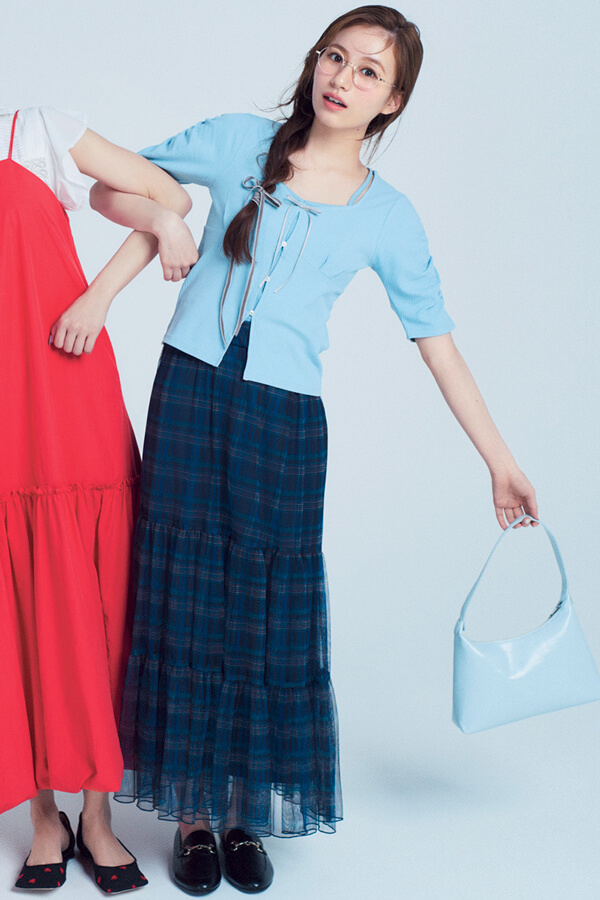 レトロガーリーな親友LOOKにきゅん ちびまる子ちゃん『どこか懐かしくてほっこりする、国民的な仲よしコンビになりきり！ まるちゃん＆たまちゃんらしい色合いに、ほんのりレトロなアクセントをプラス。グッとそれっぽく、おなじみのかわいさに♡』