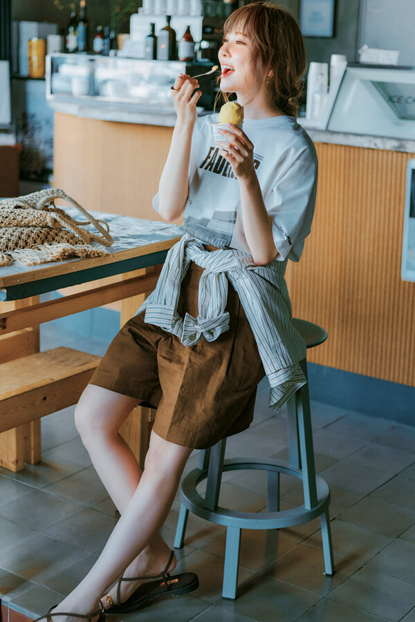 SLOBE IÉNAのリネンショーパンを着回し！『レディ見えが叶うキュロットタイプ。涼しげでリラクシーなリネン素材で、ONもOFFもこなれ感あるスタイルに。ベルトが取り外せて、コーデに合わせたアレンジも楽しめる♪』