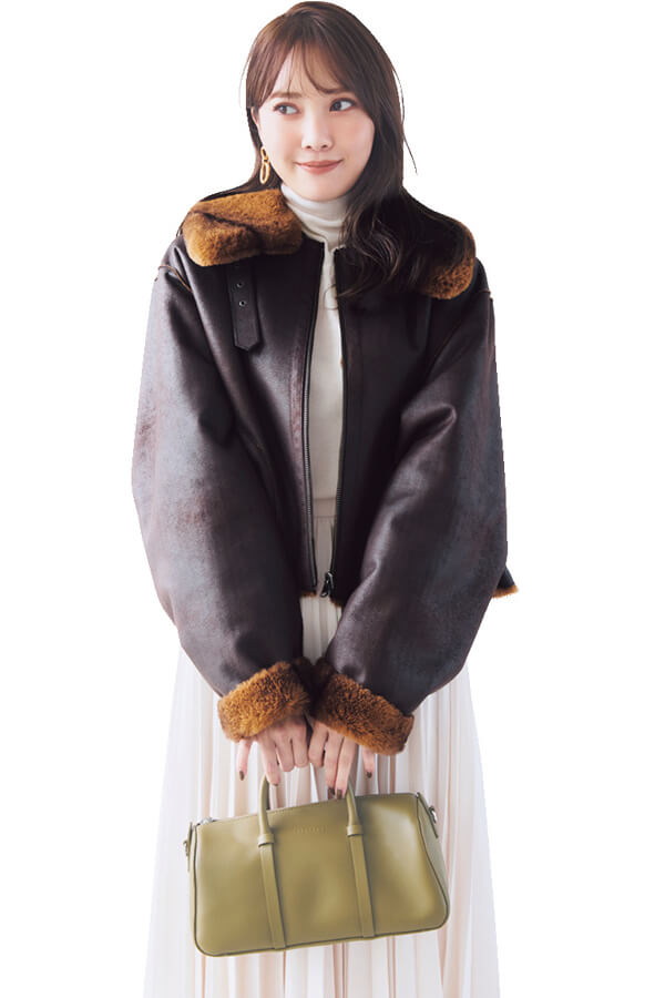 「少しダボっと」が今っぽい♡ レザージャケット『カジュアルにも甘めにもきれいめにも着られる、振り幅広めなレザージャケットにラブコール続出！重たい印象にならない秘訣は〝オーバーサイズ〟♡』