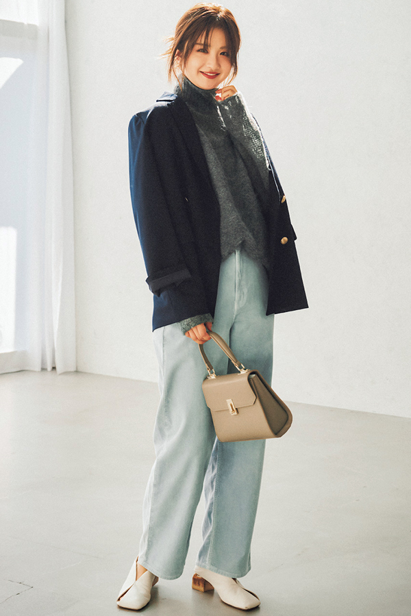 Plag アルパカ混ゆるシアーニット『ハイネックから肌見せまで、イメージが激変！ キャラを超えたアレンジができるポロ襟が秀逸。』