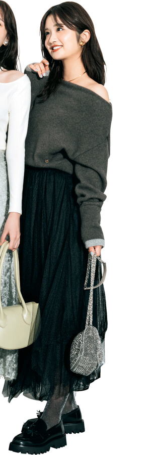 浮かれ度小　ホテルレストランでディナー　大人めリッチBAR　 会社のパーティ『肌見せニットで品よく華やか！』