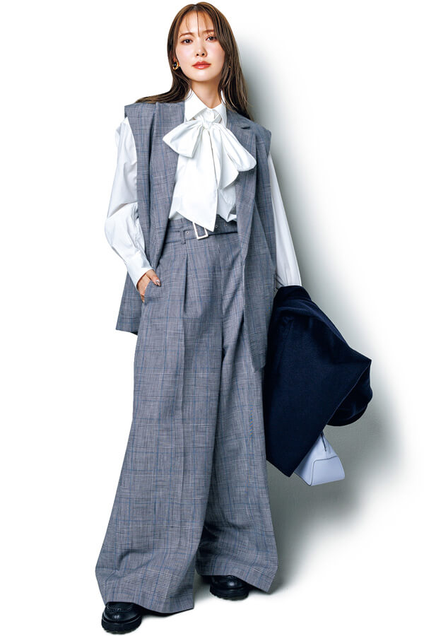 今日の気分は誰!? 韓ドラヒロインになりきり! ボウタイブラウスCoordinate Variation『お仕事DAYも気分が上がる! 韓ドラヒロイン風のボウタイブラウスコーデで、いつものオフィカジを浮かれモードで楽しみたい♡ 真似したくなるコーデバリエをご紹介します。』