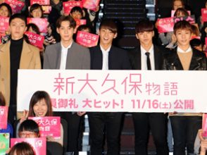 K-POPアイドル・MYNAMEの主演映画「新大久保物語」が公開!初日舞台挨拶にファン2,000人