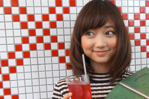 市岡麻美さんに学ぶ「写真をかわいく撮る」「写真にかわいく写る」簡単なコツ