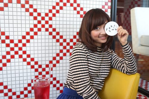 市岡麻美さんに学ぶ「写真をかわいく撮る」「写真にかわいく写る」簡単なコツ