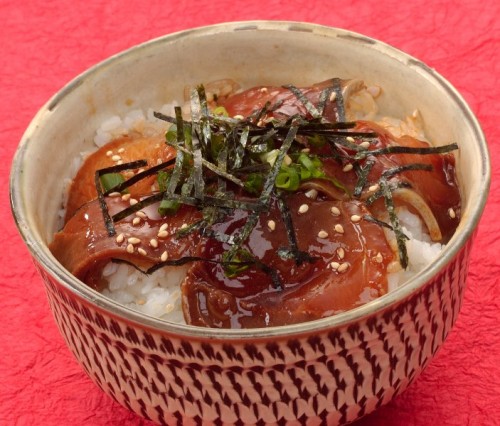 13.寒ブリ漬け丼(熱めし丼)