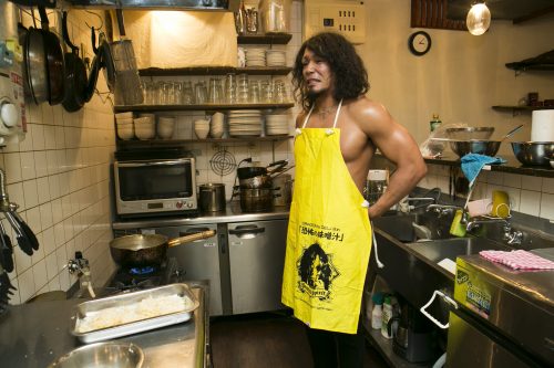 揚げ物の際には必ずや服を着てくれ! 最重要ポイントだぞ!
