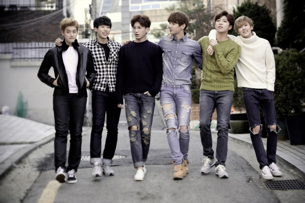 SHOWCHAMPION2015_UKISS