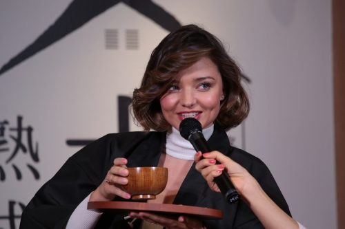 ミランダ・カー,マルコメ,エプロン,マルコメ君