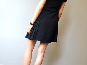 後ろ姿,背中,猫背,おばさん,ストレッチ