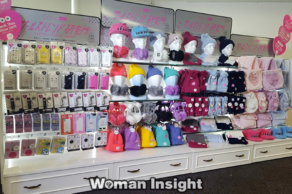 ダイソー,フリュー,100均,100円ショップ,iPhoneケース,バッグ,帽子